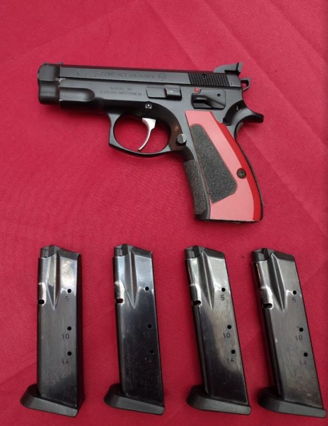 CZ 75 Compact SAO 9mm.JPG