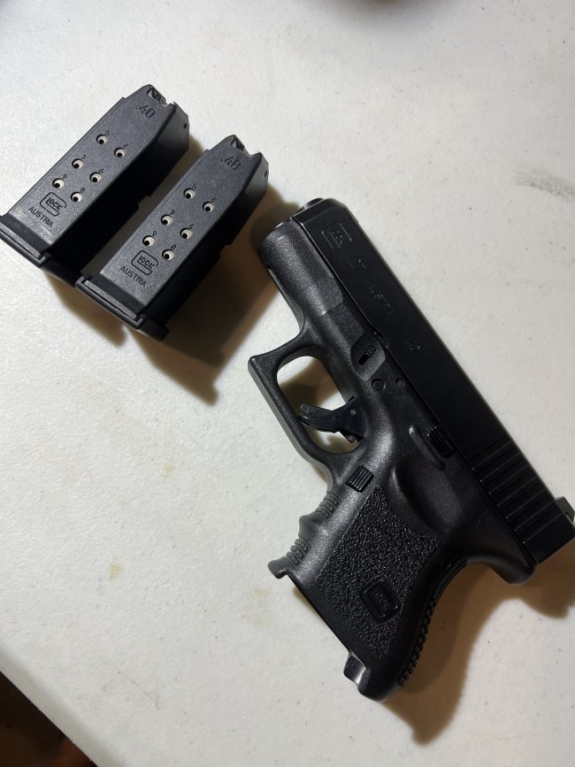 Gen 3 Glock 27, Trijicon night sights