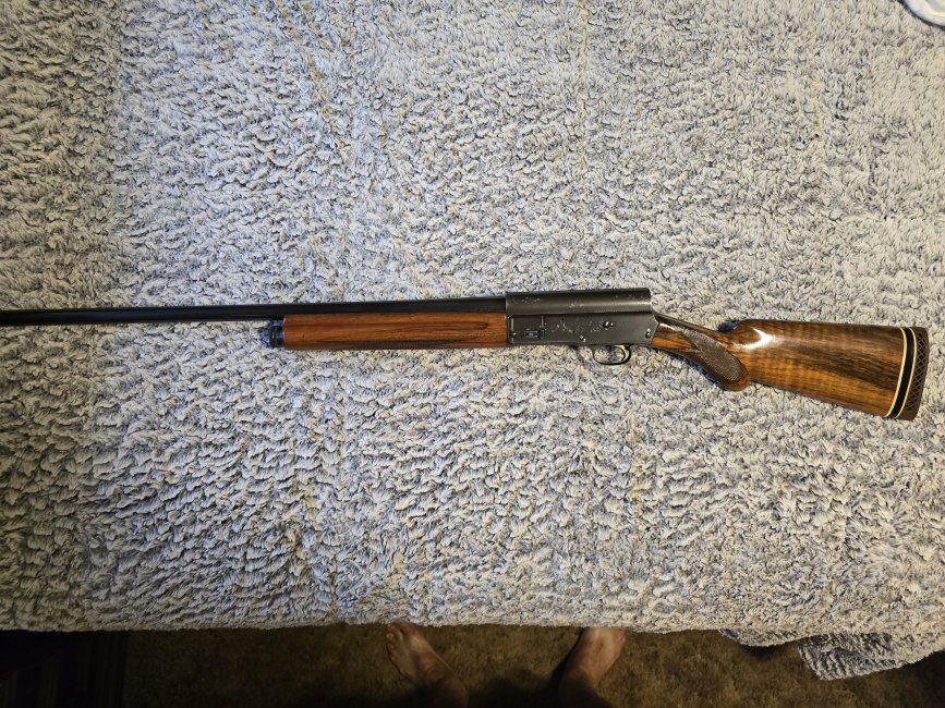 BROWNING AUTO-5 LIGHT 12 GA.