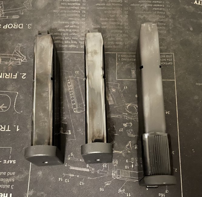 FS: Factory Beretta 92 Magazines